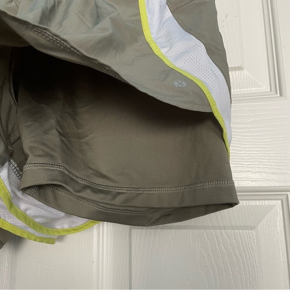 Layer 8 Qwuick Dry Shorts​ - Picture 6 of 6